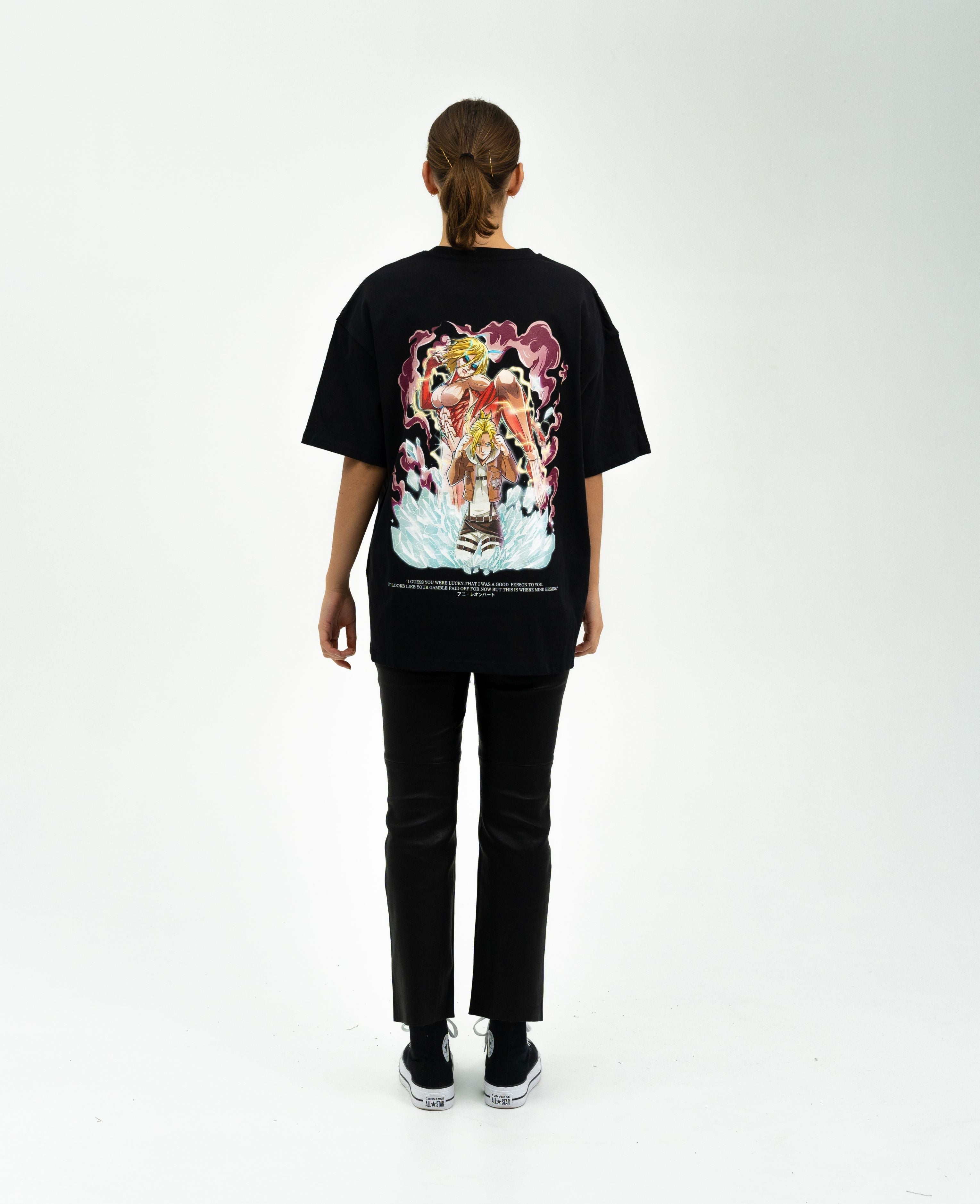 "Annie X Female Titan - AOT" Oversize T-Shirt