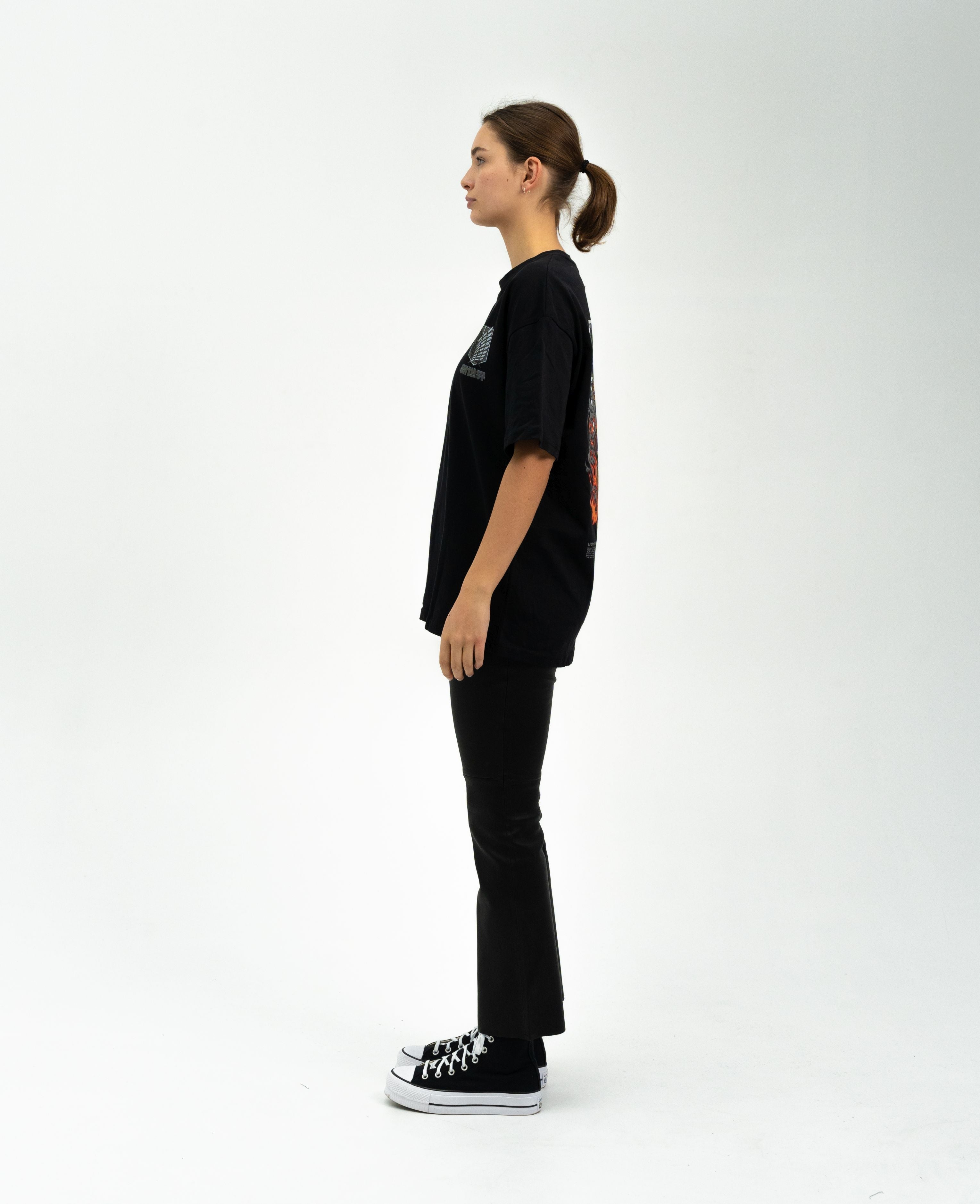 "Levi X Throne - AOT" Oversize T-Shirt