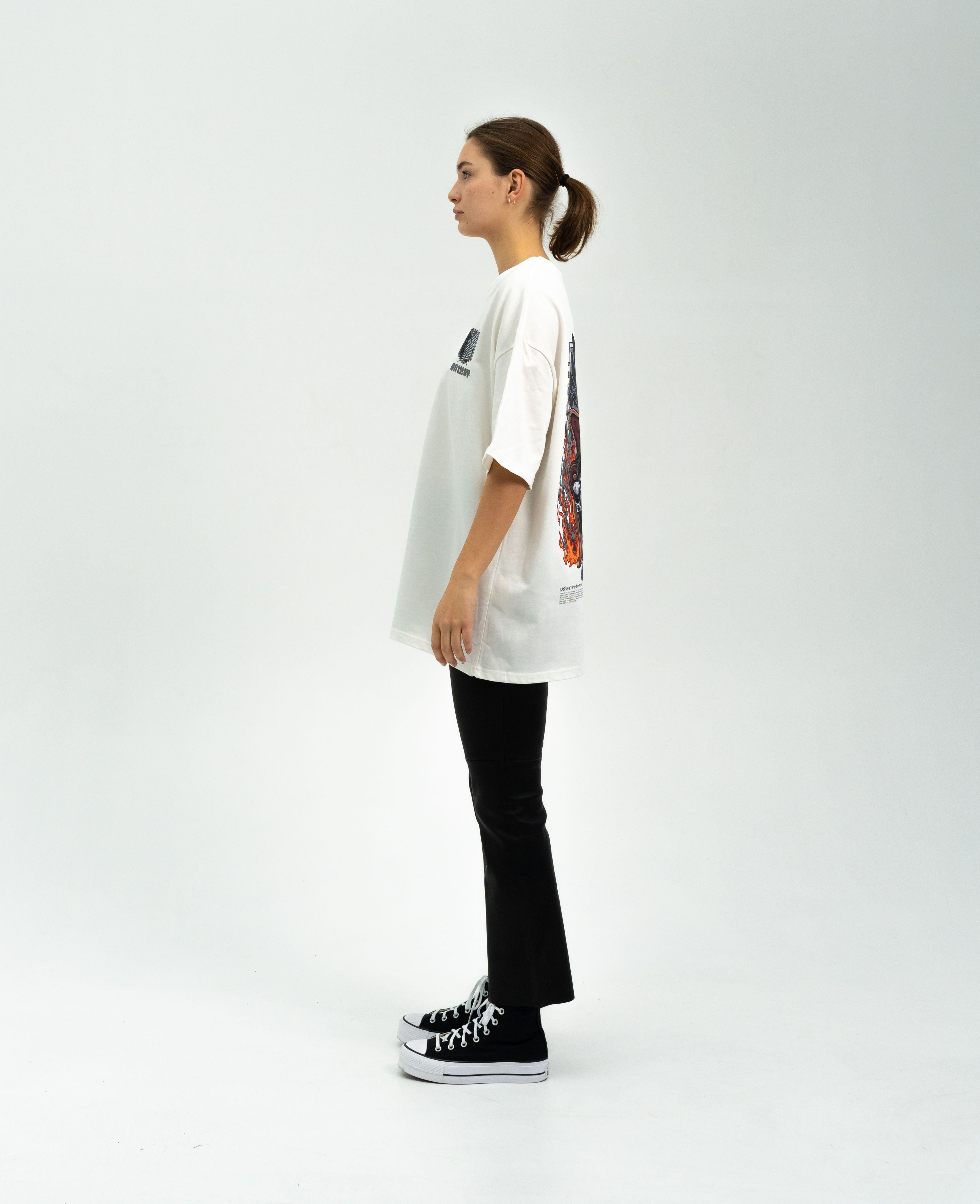 "Levi X Throne - AOT" Oversize T-Shirt