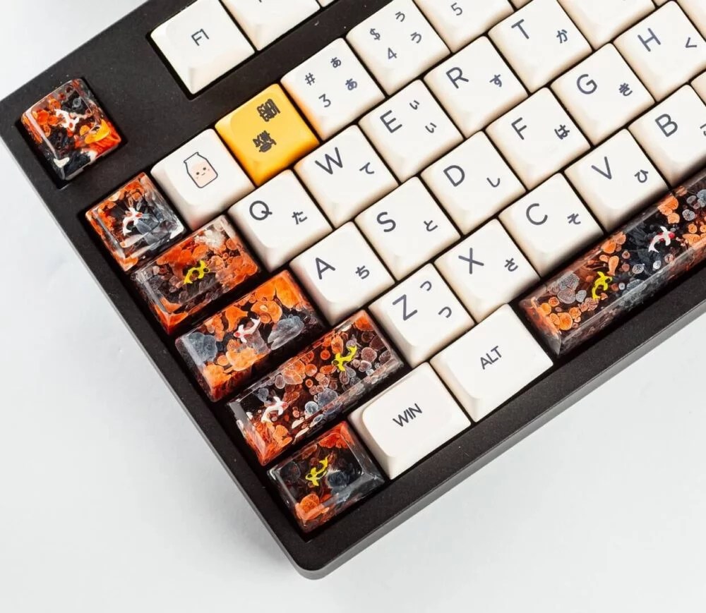 Black and orange koi artisan keycap - Hirosart