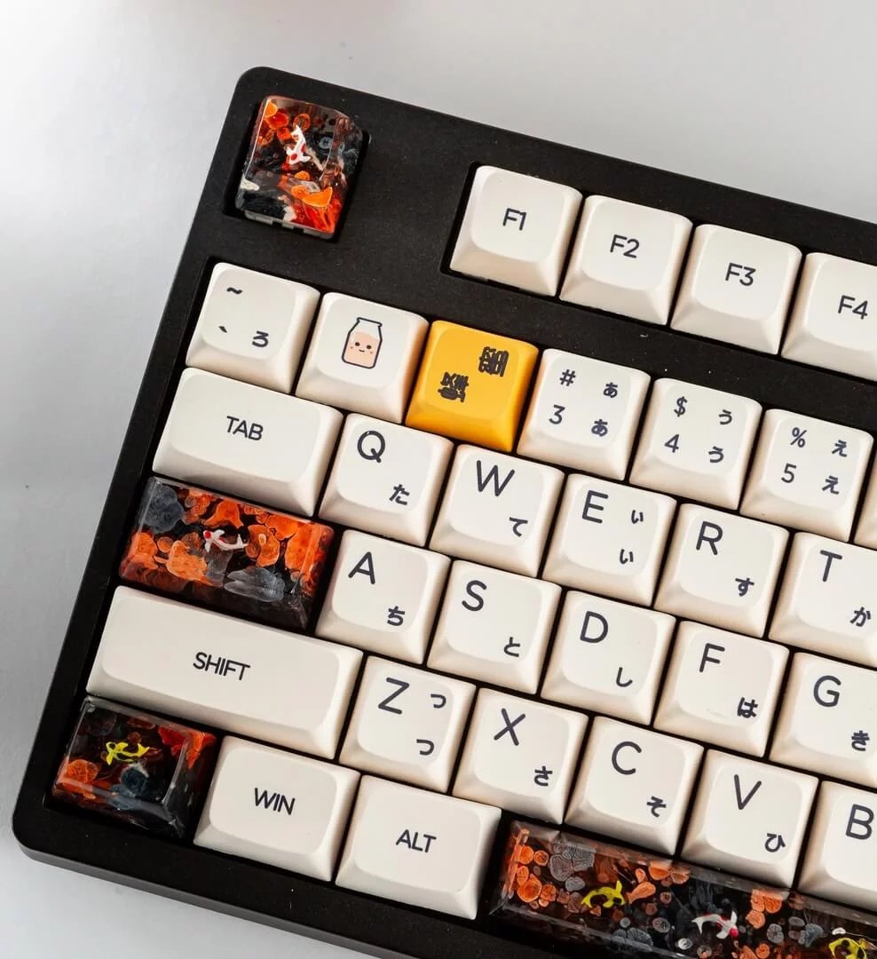 Black and orange koi artisan keycap - Hirosart