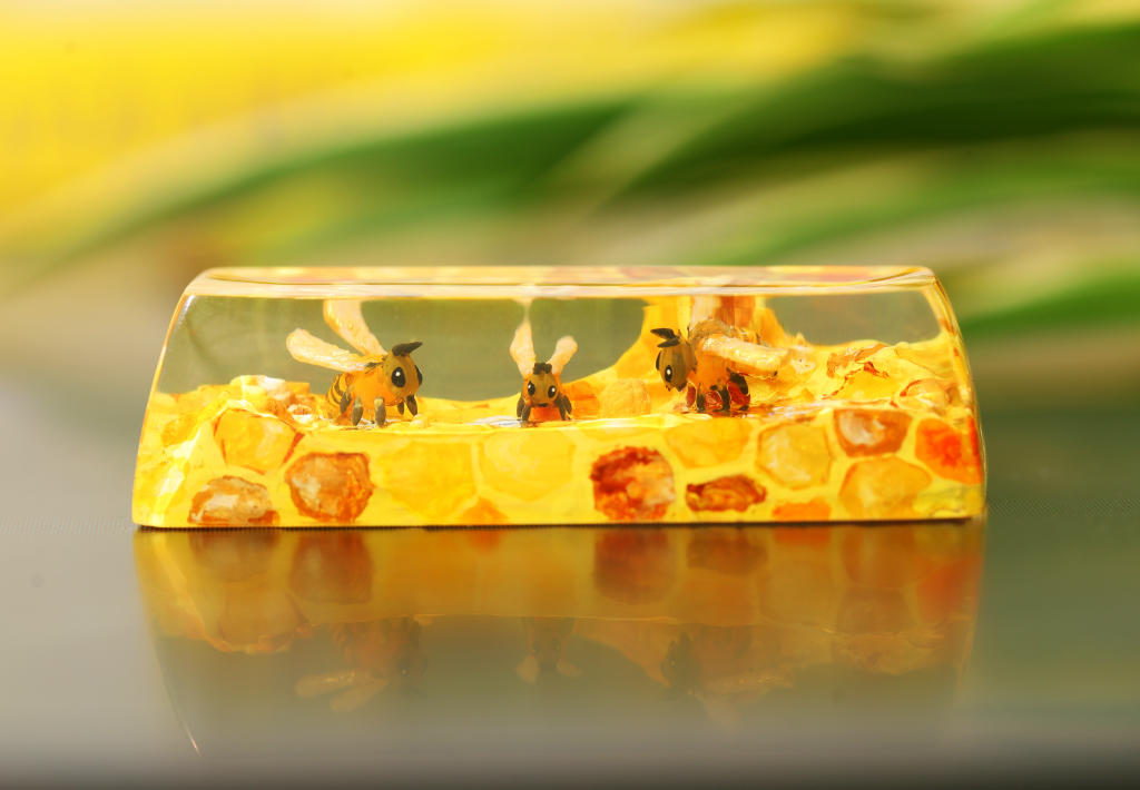 Nysekai "Honey Bee Artisan'' Keycap