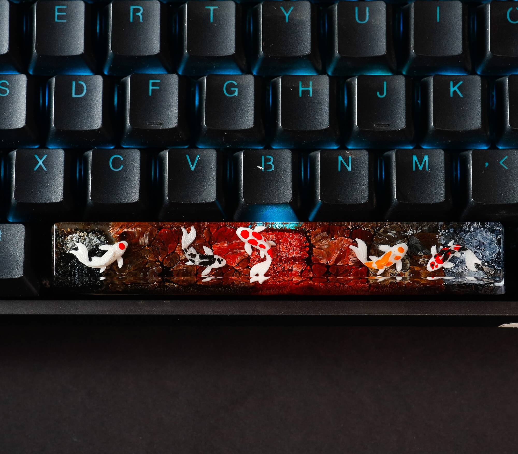 Black and Red Koi keycap - Hirosart