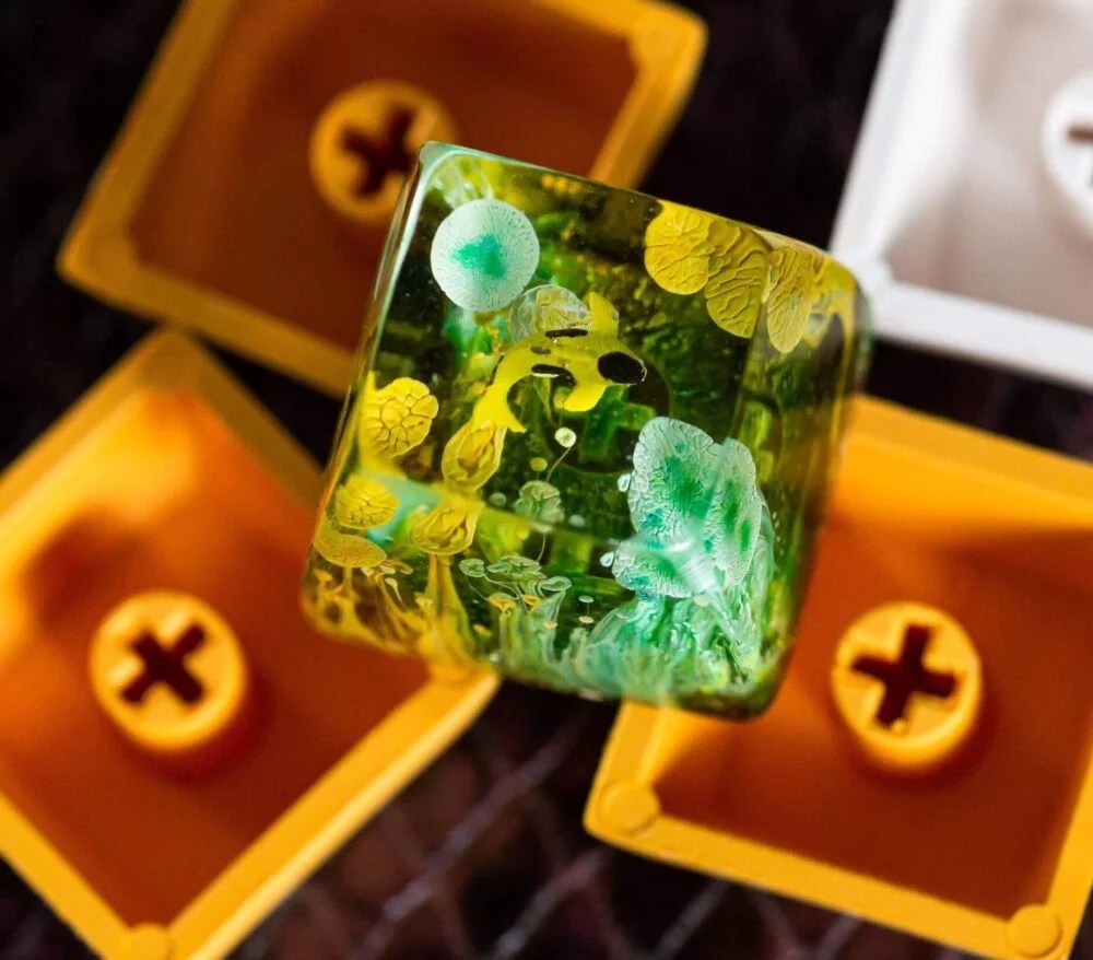 Green Koi Artisan Keycap - Hirosart